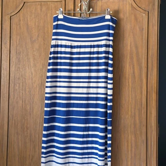 Athleta long skirt, size L - Picture 2 of 3
